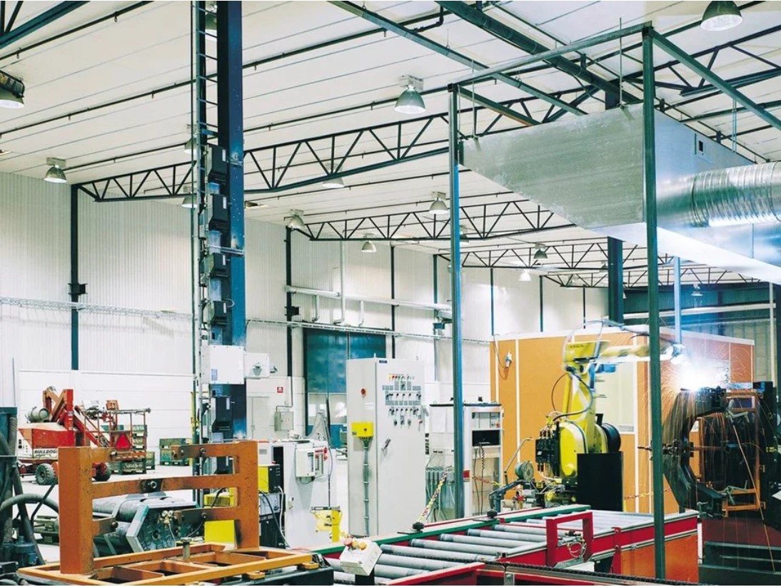 Ecophon industry modus autoopravaren auto-opraváreň s panelmi Industry Modus