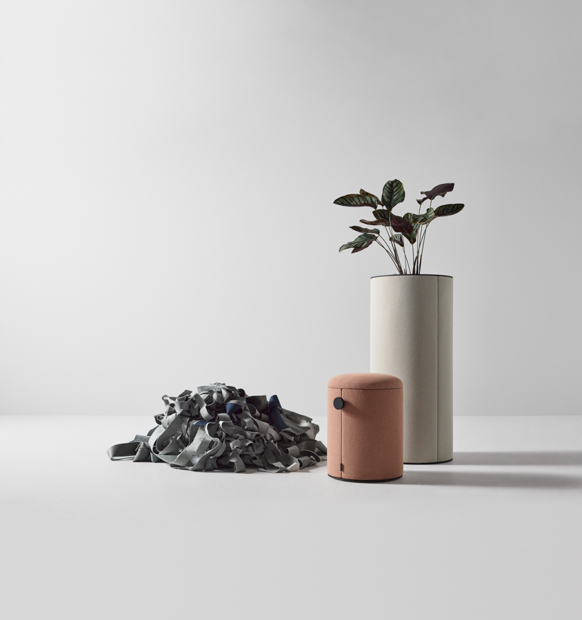 Akustické kvetináče, stĺpy a vešiaky Abstracta dB Pillar Recyklovaný materiál