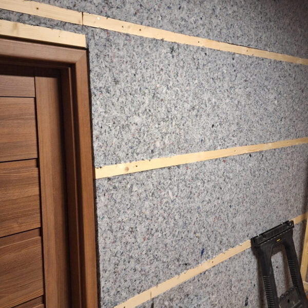 Zino Acoustic 30 na stene