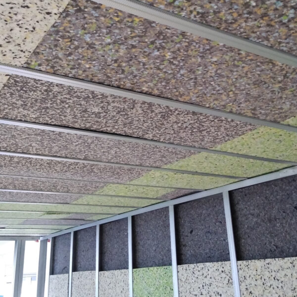 Nepriezvučné materiály v profiloch