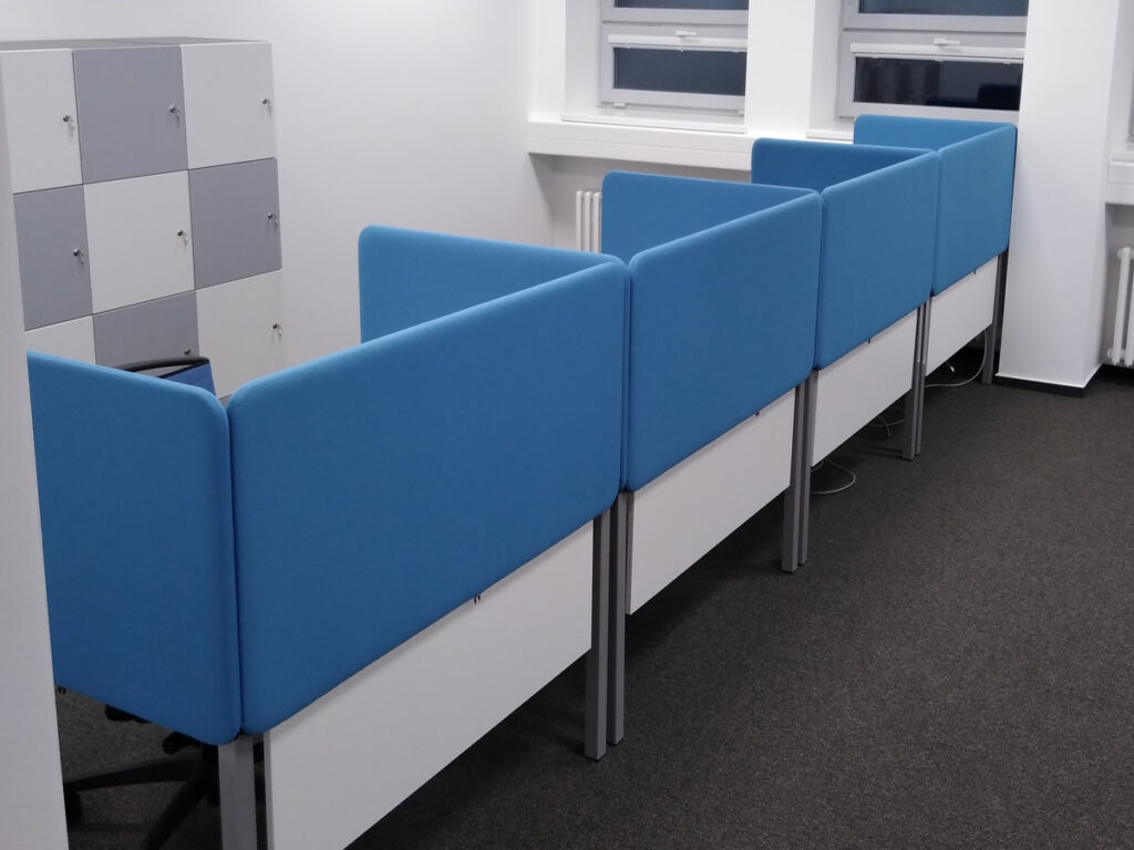 Ukážka akustických paravánov v kancelárii