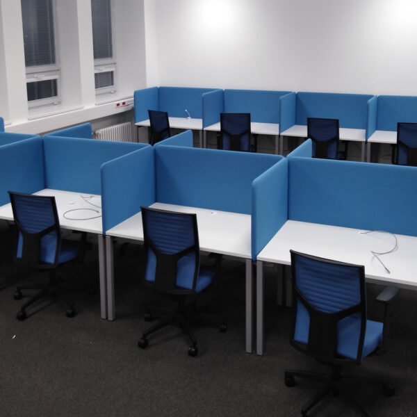 Ukážka akustických paravánov v kancelárii