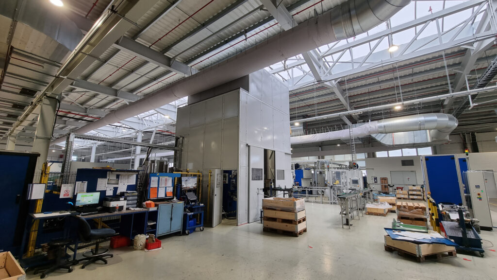 Odhlučnenie lisu v priemysle